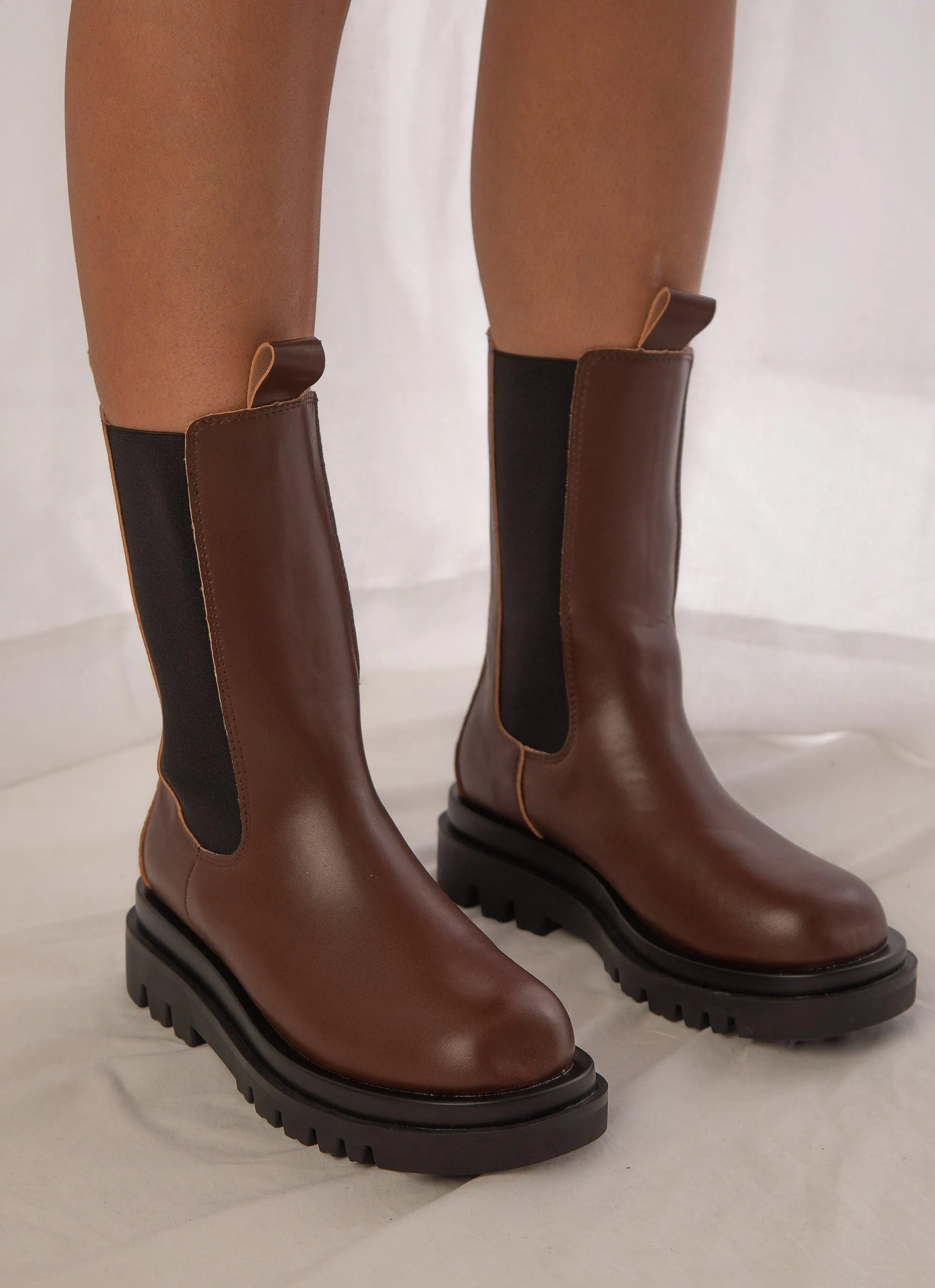 Annalise Boot - Choc Brown