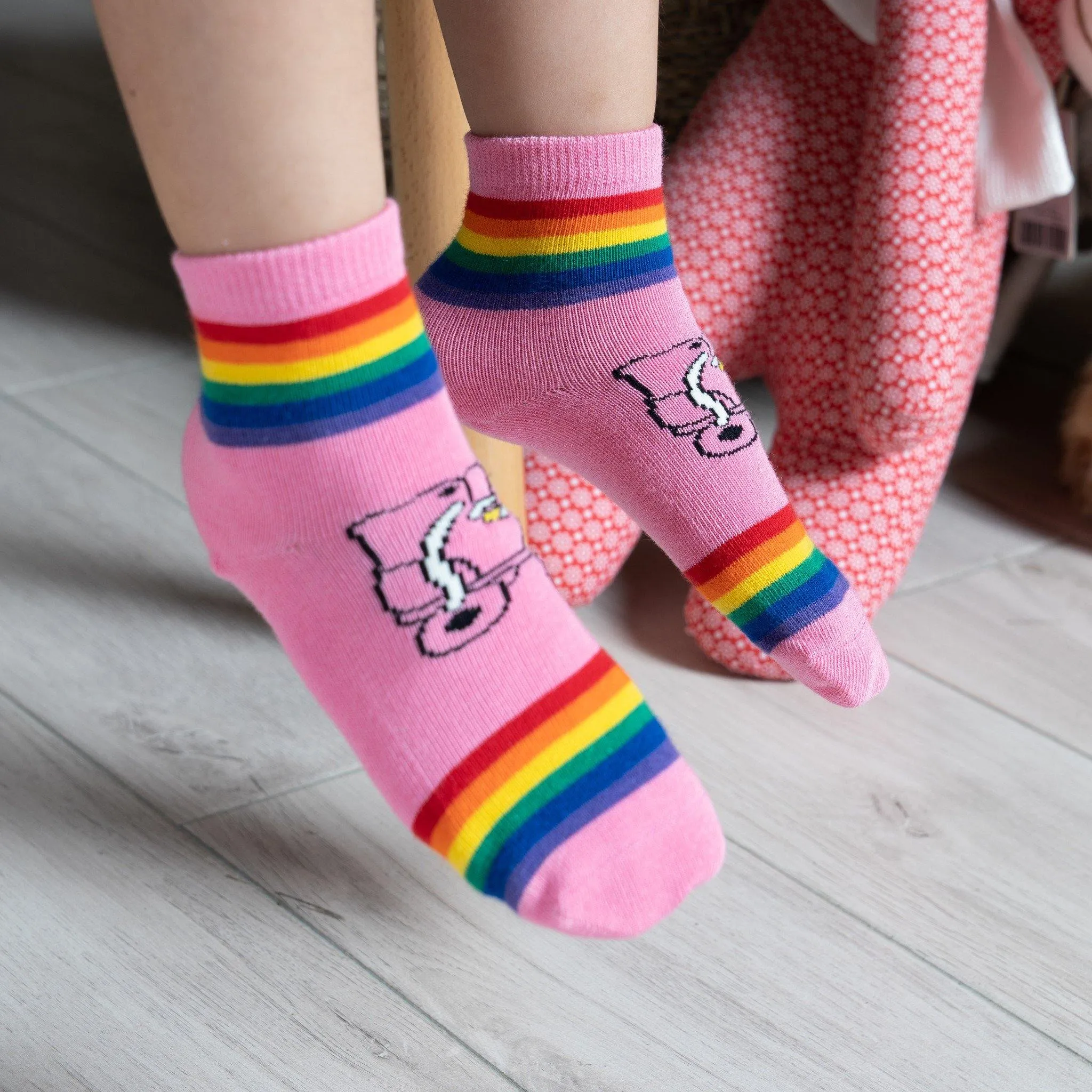 Anti-Slip Quarter Rainbow Roller Blade Socks