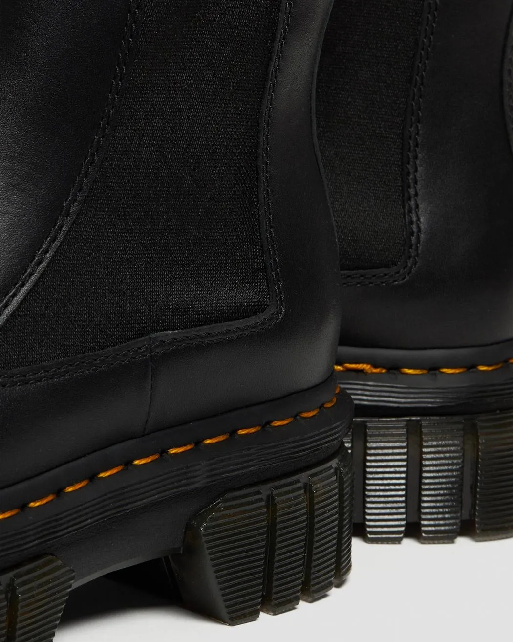 Audrick Chelsea Boot - black