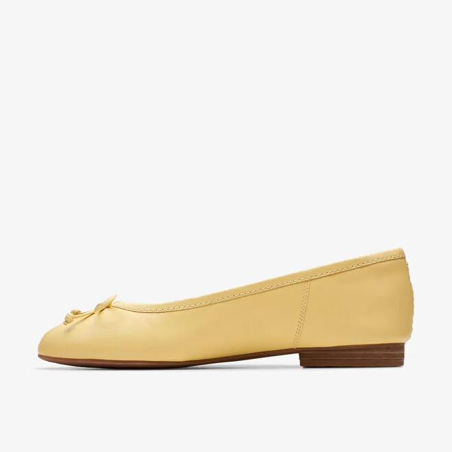 Clarks Fawna Lily Yellow Pumps