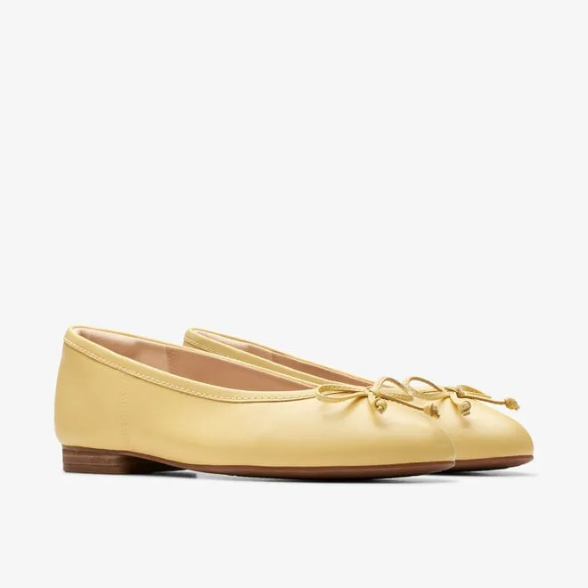 Clarks Fawna Lily Yellow Pumps