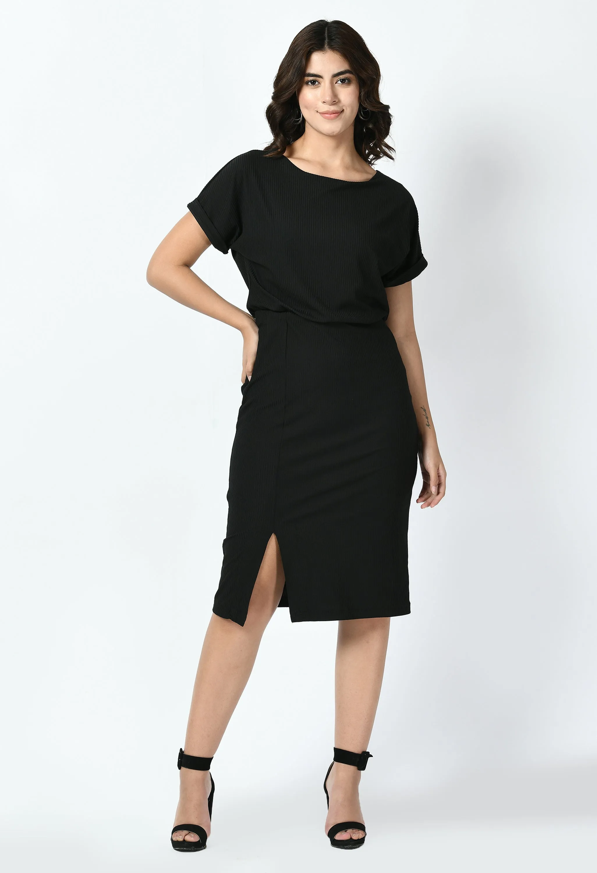 Exude Enigma Ribbed Blouson Dress (Black)