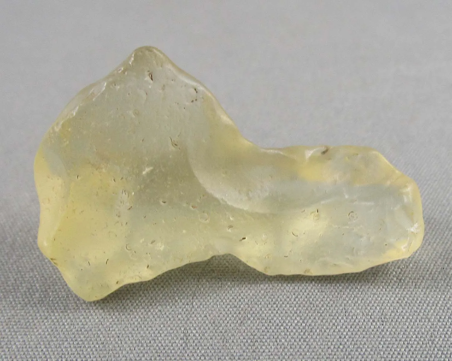 Libyan Tektite (Desert Glass) 1pc B018-4