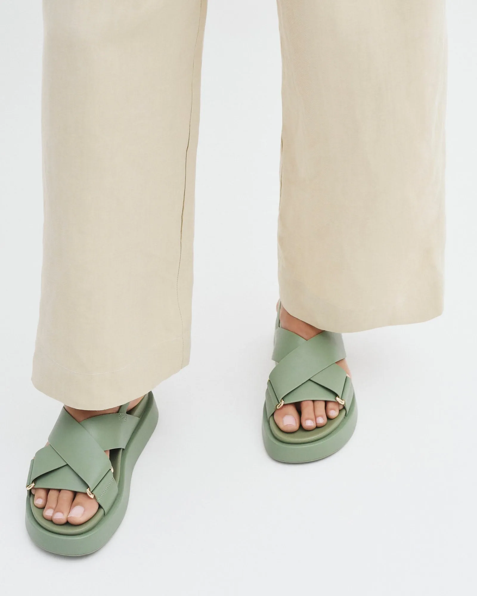 MARLEY FLAT SANDALS PISTACHIO GREEN LEATHER