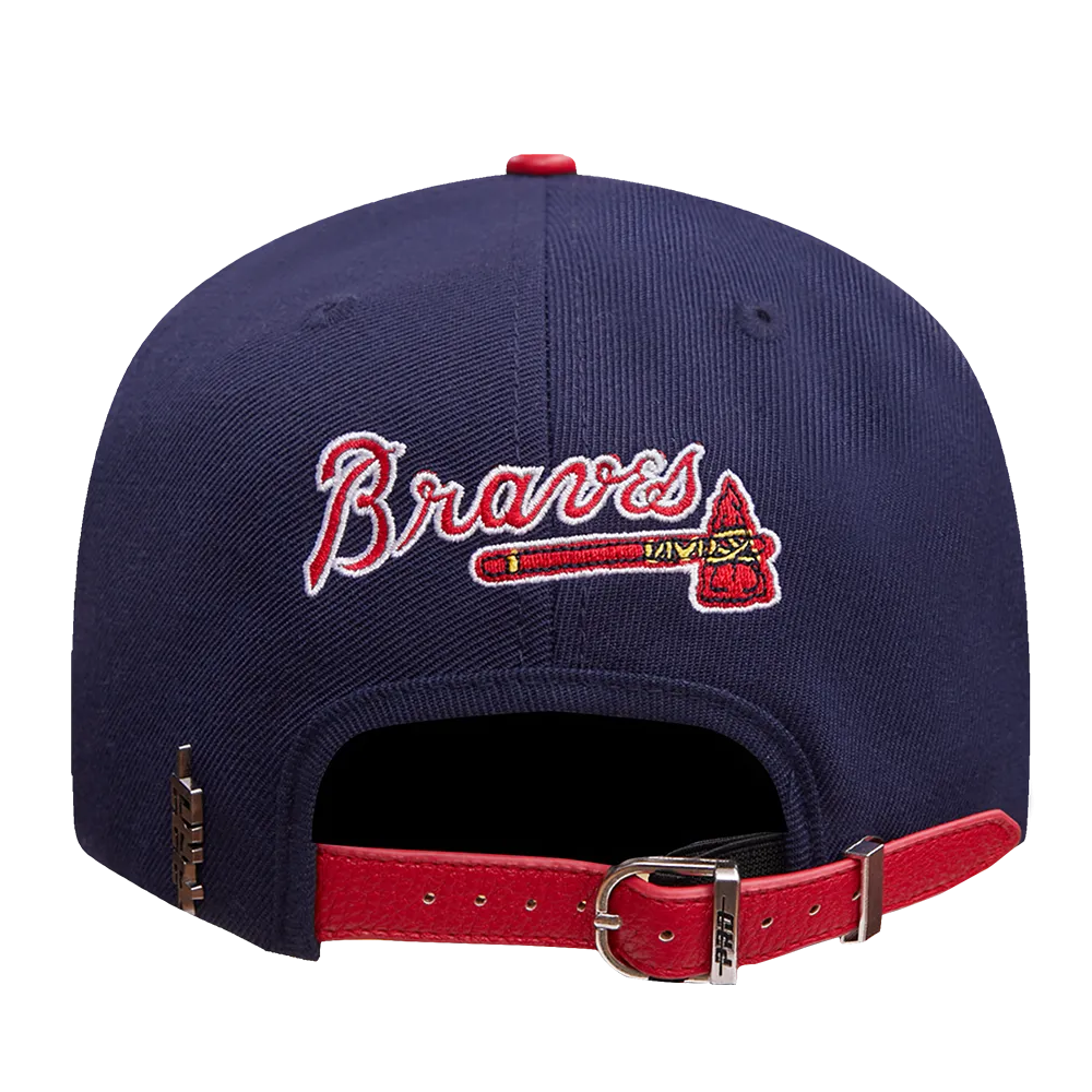 MLB ATLANTA BRAVES OLD ENGLISH UNISEX 6 PANEL LEATHER STRAPBACK (MIDNIGHT NAVY)