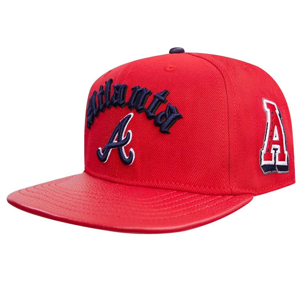 MLB ATLANTA BRAVES OLD ENGLISH UNISEX 6 PANEL LEATHER STRAPBACK (RED)