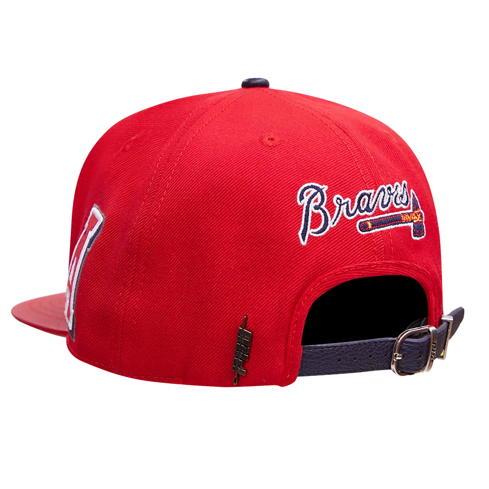 MLB ATLANTA BRAVES OLD ENGLISH UNISEX 6 PANEL LEATHER STRAPBACK (RED)