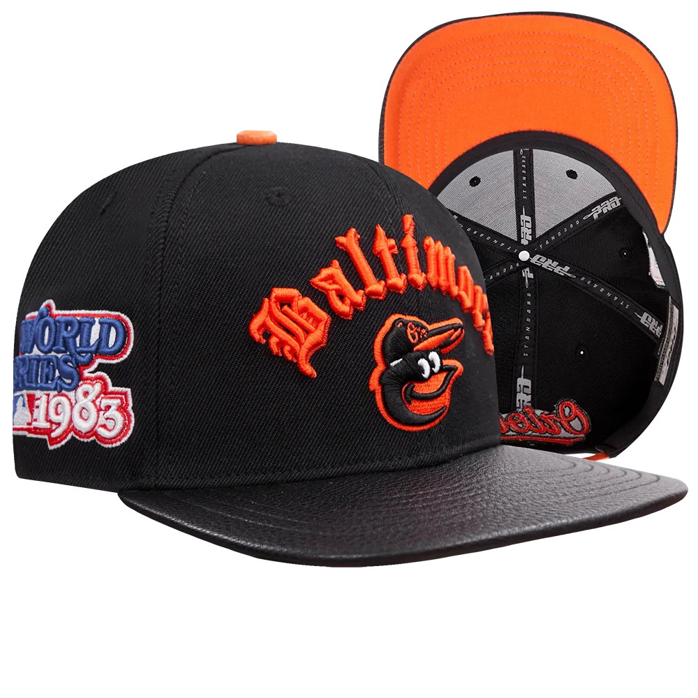 MLB BALTIMORE ORIOLES OLD ENGLISH UNISEX 6 PANEL LEATHER STRAPBACK (BLACK)