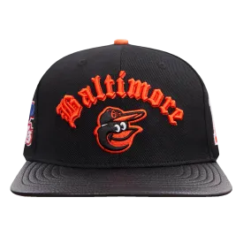 MLB BALTIMORE ORIOLES OLD ENGLISH UNISEX 6 PANEL LEATHER STRAPBACK (BLACK)