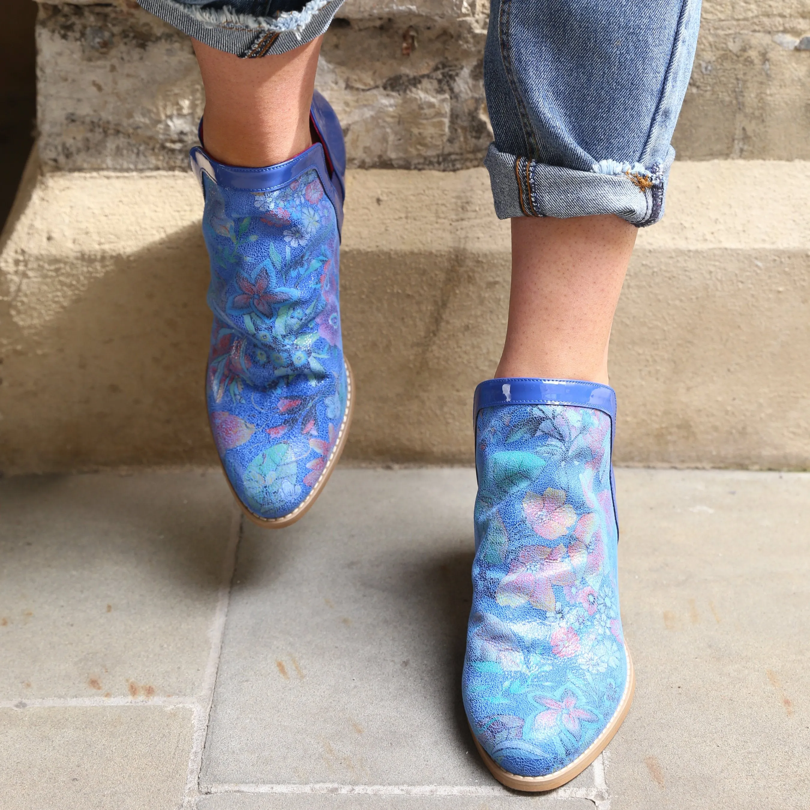 Plume - Blue Flower ankle boot